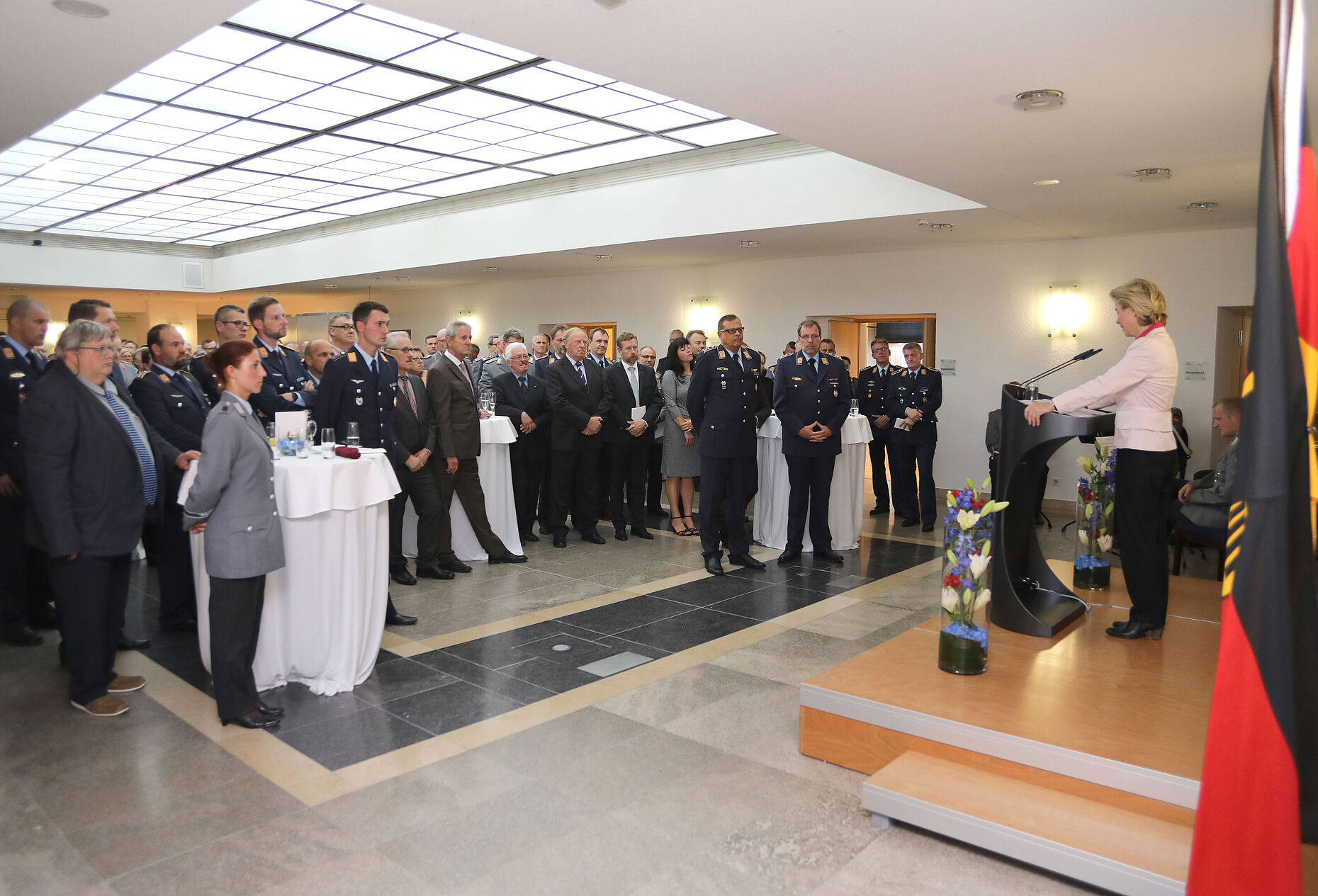 Rund 200 Gäste waren zum Festakt ins BMVg gekommen