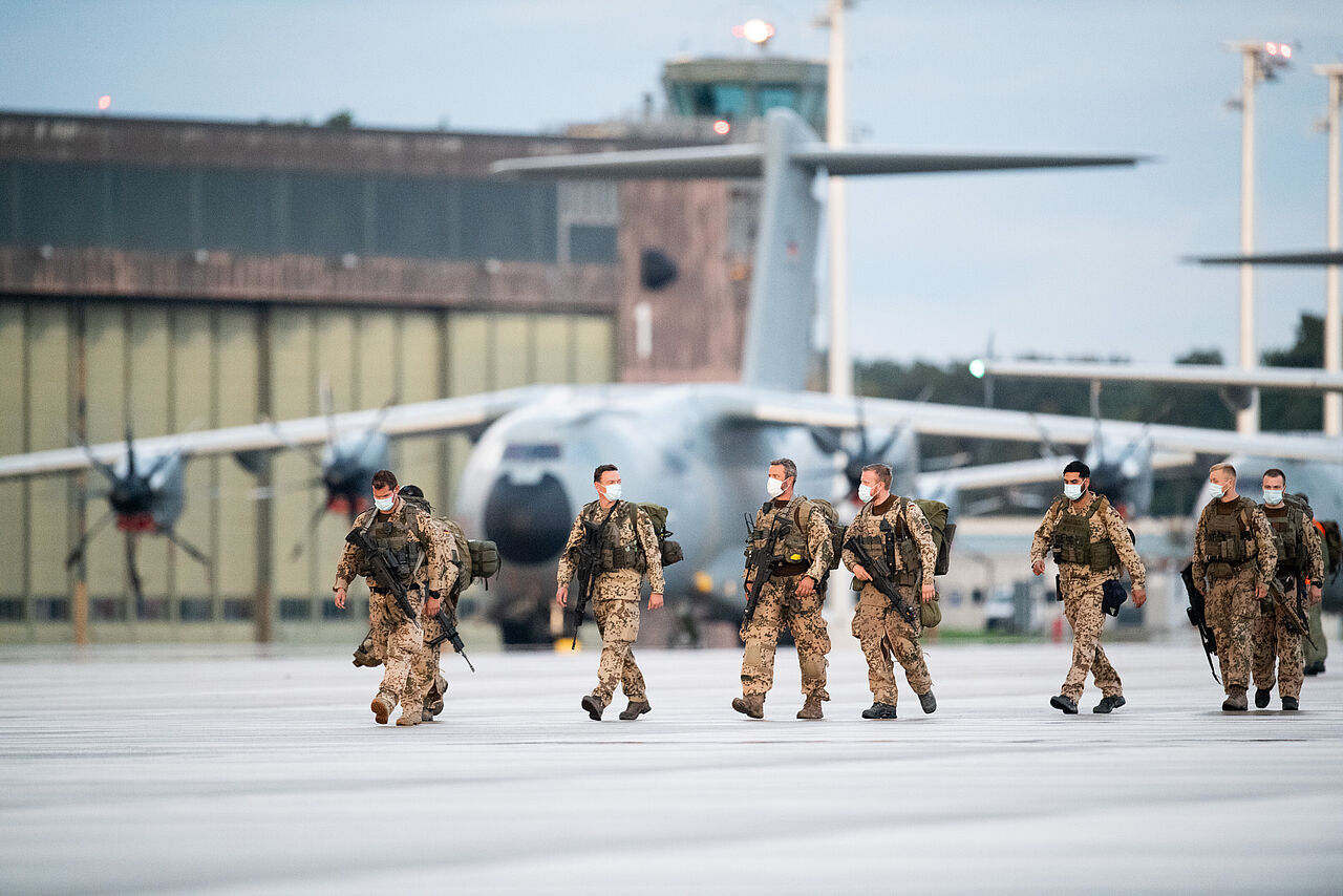 Ankunft am 27. August 2021 in Wunstorf: Nach einer riskanten Evakuierungsoperation sind die deutschen Soldatinnen und Soldaten zurückgekehrt. Foto: picture alliance/dpa/Daniel Reinhardt