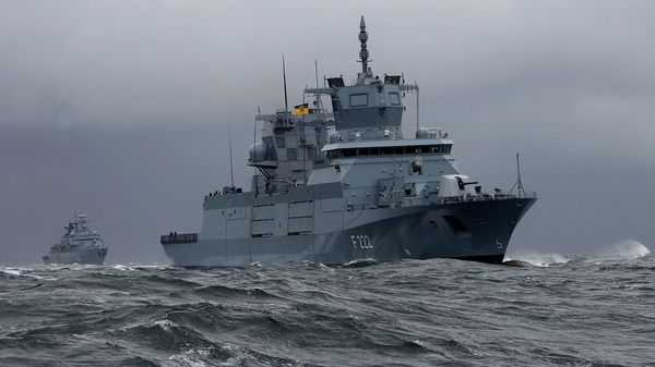 Erprobungsfahrt der Fregatte F 222 Baden-Württemberg im Skagerrak. Die Aufrüstung mit der Fregatten-Klasse F 125 verläuft erheblich später und teurer als geplant. Foto: Bundeswehr/Carsten Vennemann