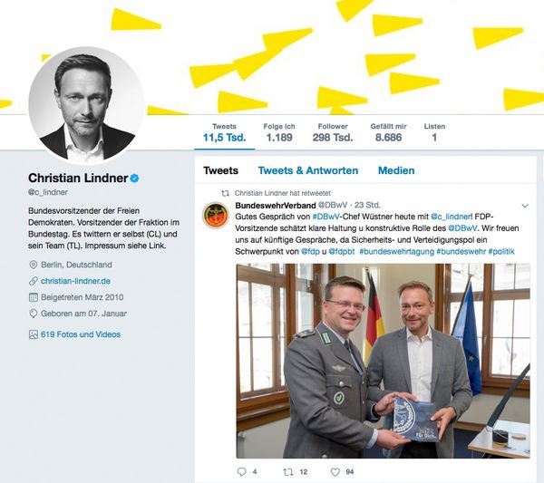 FDP-Chef und Fraktionsvorsitzender Christian Lindner gehörte natürlich zu den Adressaten des Maßnahmenkatalogs – und twitterte die Übergabe sofort