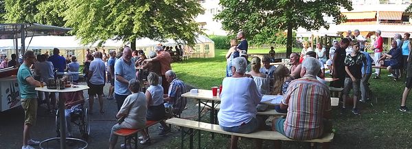 Auch in diesem Jahr war das Straßenfest der Kölner Arbeitsgruppe ein voller Erfolg. Foto: Hauke Michelsen