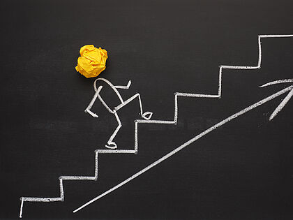 Die Novellierung der Bundeslaufbahnverordnung zeigt, dass beharrliche Interessenvertretung wirkt: Der DBwV hat sich im gesamten Beteiligungsverfahren klar und mit Nachdruck dafür eingesetzt, bewährte und praxisnahe Aufstiegsmöglichkeiten zu erhalten. Foto: picture alliance/Andreas Berheide/Shotshop