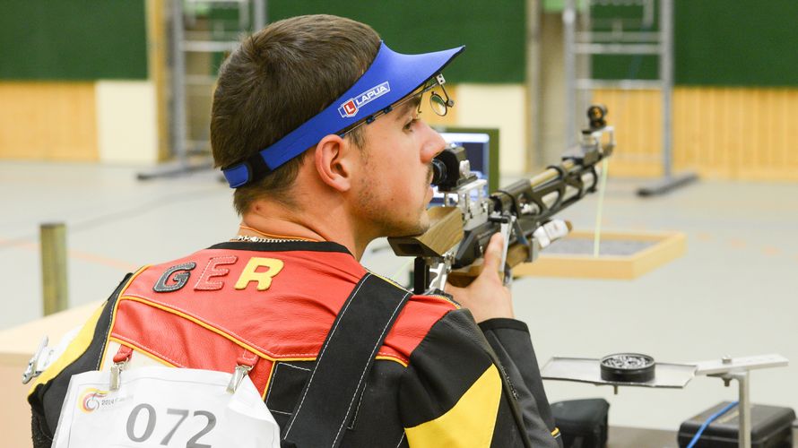 Tim Focken bei der IPC Weltmeisterschaft im Sportschießen 2014. Die Sporttherapie der Bundeswehr hat ihm ganz neue Perspektiven eröffnet Foto: dpa