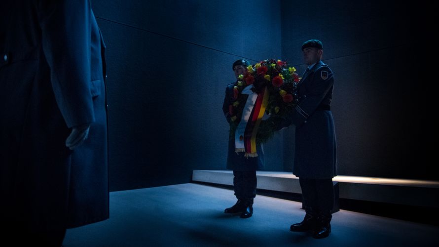 Mit einer Kranzniederlegung am Ehrenmal der Bundeswehr soll an die Toten der Bundeswehr erinnert werden. Archivfoto: DBwV/Scheurer