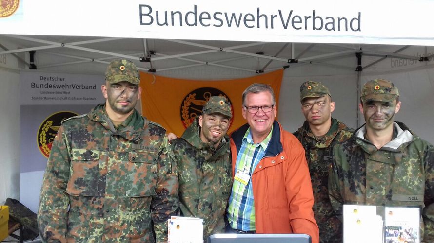 Mehr als 100 Besucher pro Stunden kamen an den Stand des DBwV beim Tag der offenen Tür in Zweibrücken