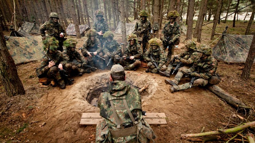 Allgemeine Grundausbildung: Szene aus der Grundausbildung der Grundausbildungseinheit des Gebirgspionierbataillons 8 aus Ingolstadt. Foto: Bundeswehr/Stollberg