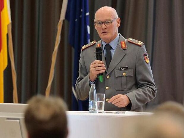 Generalmajor Reinhardt Zudrop, Kommandeur ZInFü. Foto: ZInFü/Schönbrodt