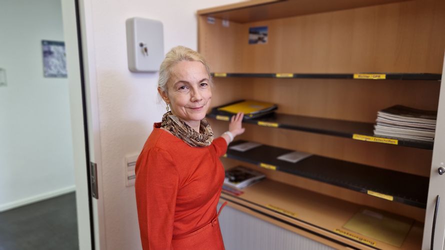 Silvia Wittzack an ihrem Arbeitsplatz im Berliner Bendlerblock. Foto: DBwV/Hahn