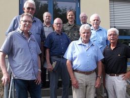 Zahlreiche Jubilare wurden während des Sommertreffs der KERH in Mayen durch den Vorsitzenden Hans Grünewald und den Vorsitzenden der StoKa, Oberstleutnant Dirk Drews, geehrt. Foto: KERH