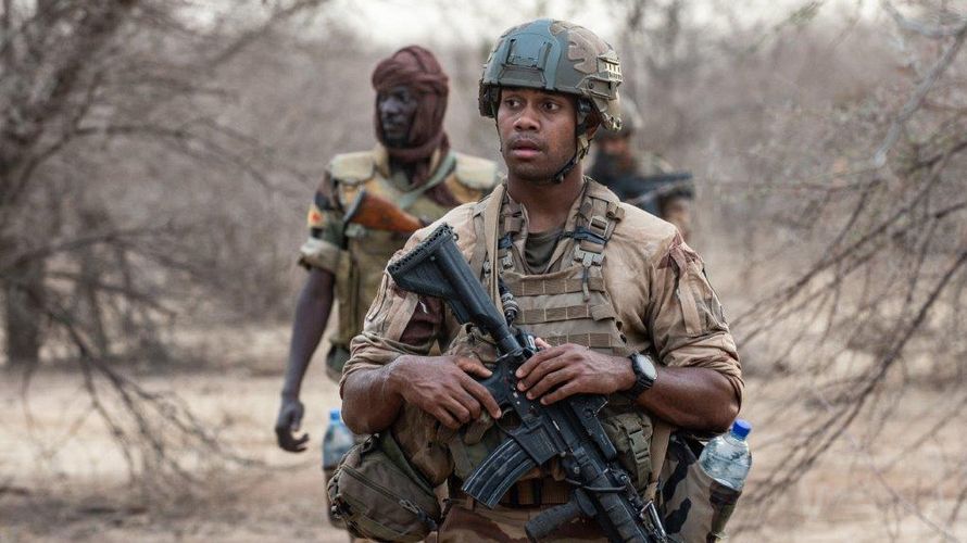 Französische und malische Soldaten im Einsatz in der Region Gourma. Frankreichs Präsident Emmanuel Macron droht damit, seine Truppen aus dem Land abzuziehen. Foto: Etat-major des Armées