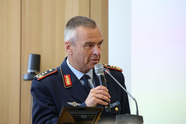 Generalleutnant Andreas Hoppe, Stellvertreter des Generalinspekteurs, ist Gesamtbeauftragter der Bundeswehr für die Panzerbrigade 45. Foto: DBwV/Yann Bombeke