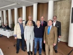 Auch Jubilare wurden bei der Wahlversammlung der Ehemaligen in Bonn geehrt. Foto:  StHptm a.D. Andreas Möller  