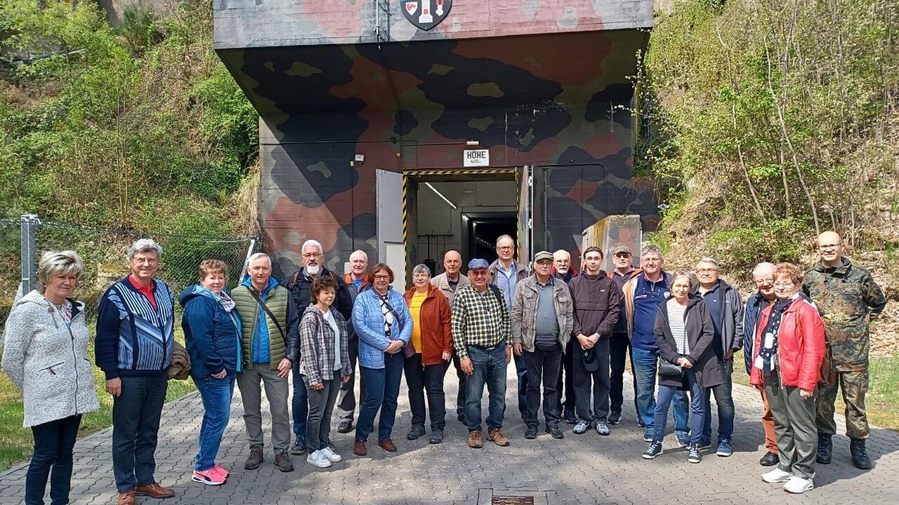 Mit der Untertageanlage der Bundeswehr in Blankenburg, hatten sich die selbstständigen Kameradschaften aus Dessau-Roßlau und Bad Düben einen sehr interessanten Ort für einen Truppenbesuch ausgesucht. Foto: Roland Büchner