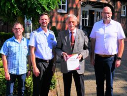 Bei der Ehrung in Isernhagen (v.l.n.r.): Dirk Jersch, Lars Schunack, Wilfried Zempel und Michael Scholz. Foto: LV Nord