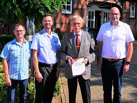 Bei der Ehrung in Isernhagen (v.l.n.r.): Dirk Jersch, Lars Schunack, Wilfried Zempel und Michael Scholz. Foto: LV Nord