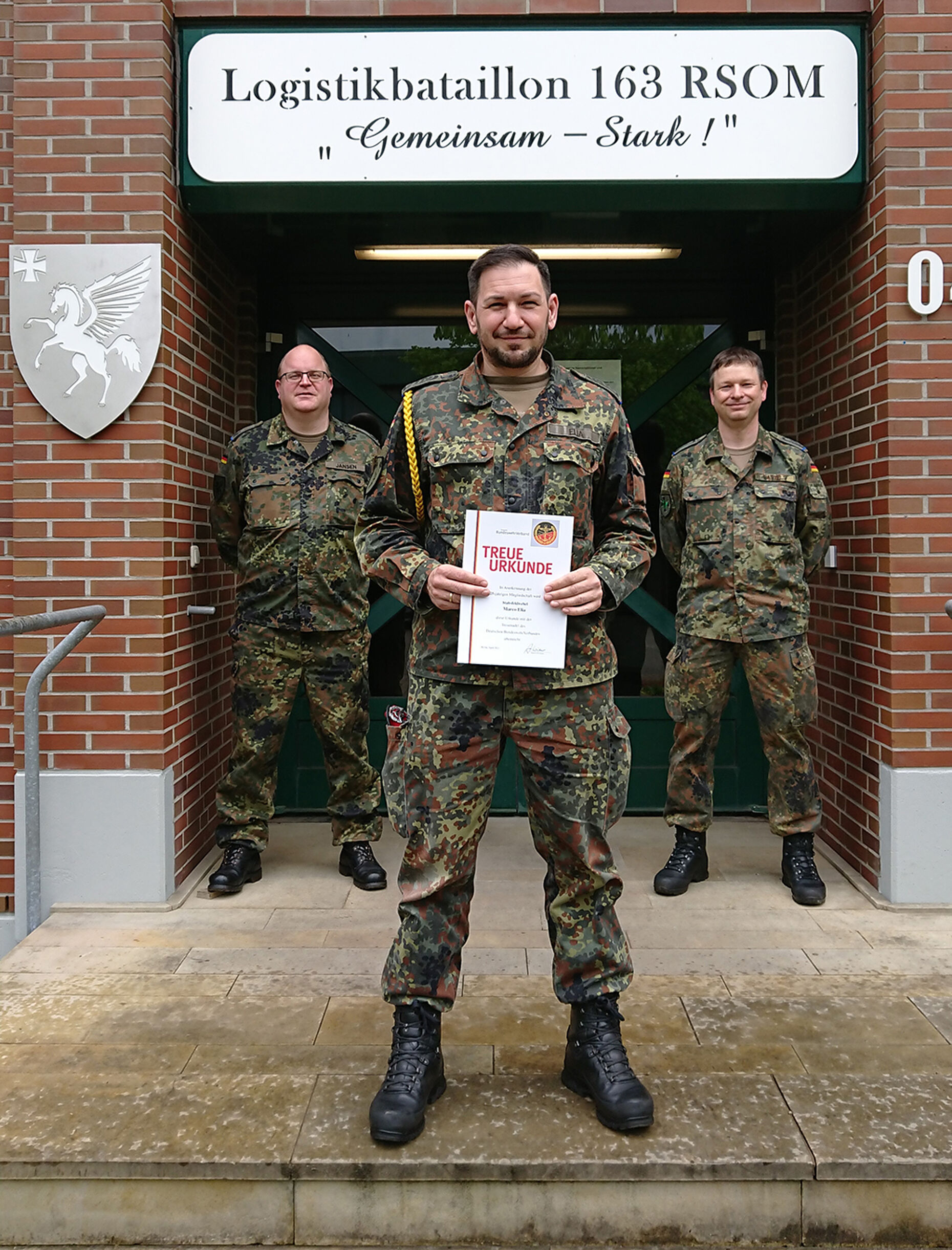 Oberstleutnant Marcus Jansen, Oberstabsfeldwebel Marco Elia und Stabsfeldwebel Karsten Bartels (v.l.n.r.). Foto: DBwV