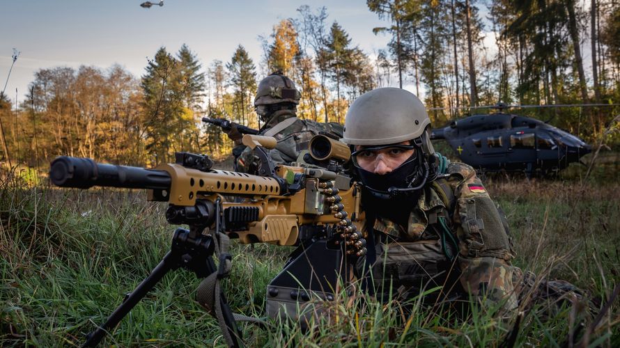 Soldaten der Bundeswehr im Einsatz: Die Truppe muss für die Landes- und Bündnisverteidigung ausgebildet und ausgerüstet werden. Foto: Bundeswehr
