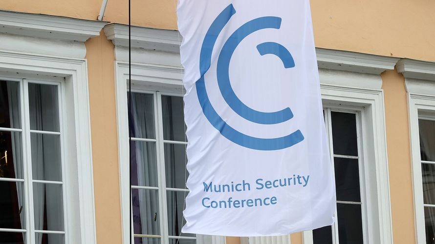 Die Munich Security Conference findet im Hotel Bayerischer Hof in München statt. Foto: picture alliance / EPA | RONALD WITTEK