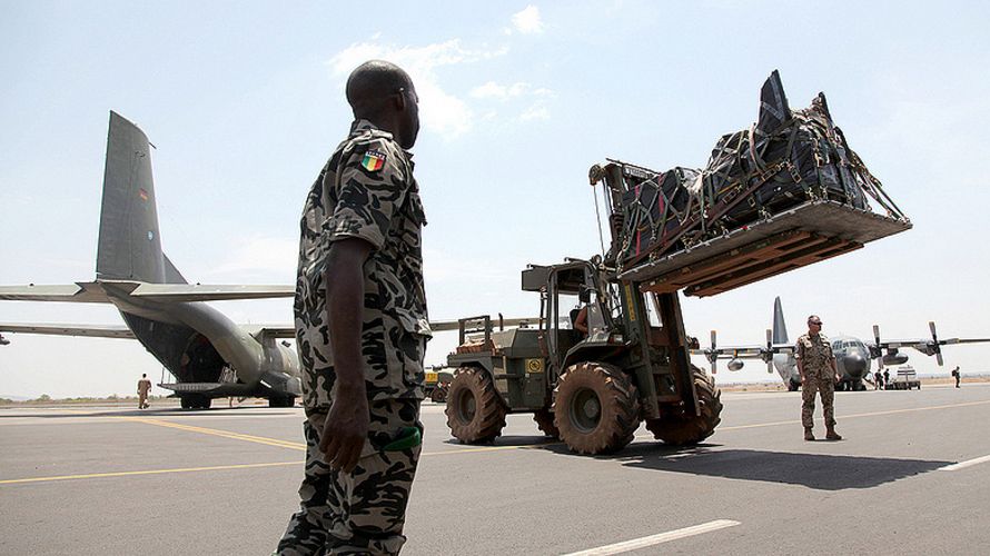 Nachdem das Bundeskabinett am Mittwoch, den 6. Januar den Beschluss gefasst hat, das Engagement der Bundeswehr in Mali auszuweiten, befasste sich der Bundestag am 14. Januar erstmals mit dem Mandat.