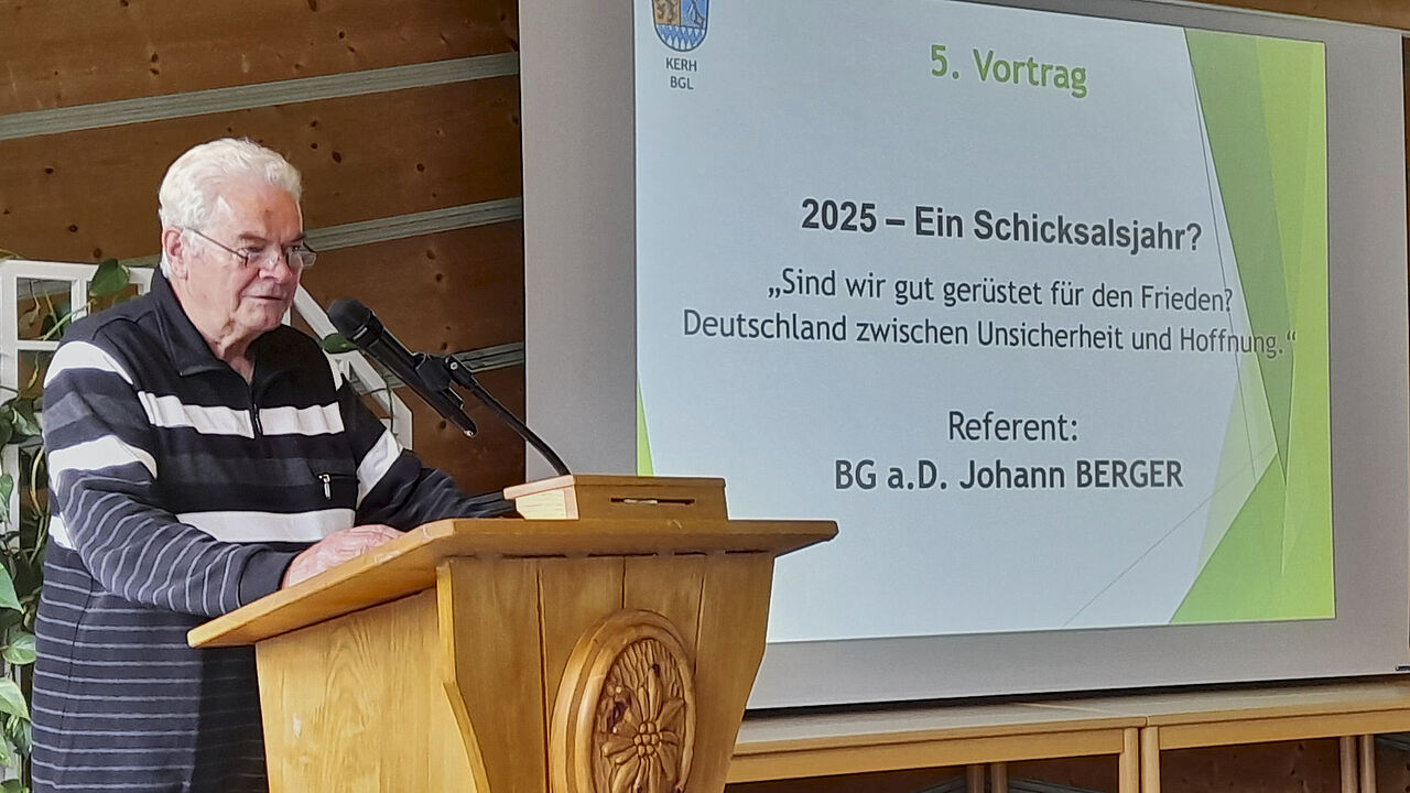 In seinem nachdenklich stimmenden Vortrag analysierte Brigadegeneral a.D. Johann Berger die gegenwärtige sicherheitspolitische Lage und benannte die Herausforderungen für Deutschland. Foto: Klaus Schwarzenberger