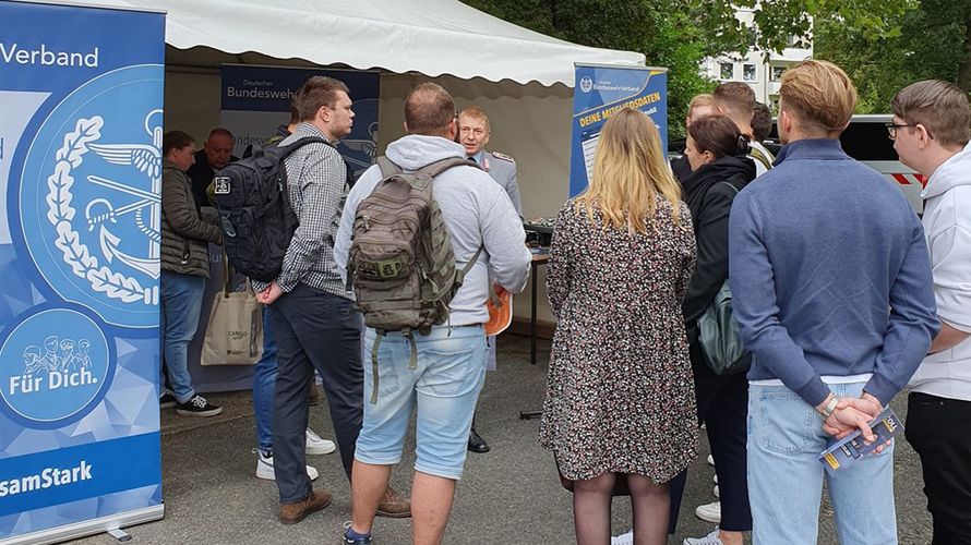 Am Stand des DBwV herrschte reger Zulauf. Foto: LV Nord