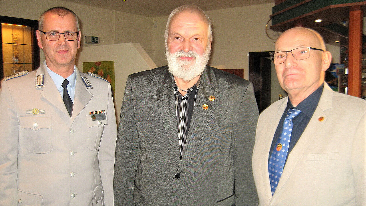 v.l.: Strauß, Schrader und Stark. Foto: DBwV/LV Nord