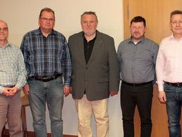 StFw a.D. Toepke, OStFw a.D. Schmertosch,  OTL a.D.Seidel, HFd.R.Riesel,  OTL d.R. Sterner (v.l.) Foto: KERH/Hippel