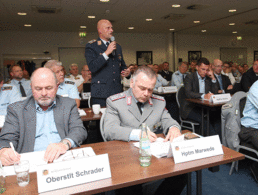 Rund 120 Personalräte, Vertrauenspersonen, Gleichstellungsbeauftragte und Schwerbehindertenvertreter der Bundeswehr sowie zahlreiche Vorstandsmitglieder des DBwV kamen zur Tagung nach Berlin. Foto: DBwV/Mika Schmidt