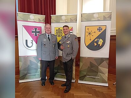 Nahmen am Jahresempfang der Bundeswehr in Bonn teil: Der Stellvertreter CIR Stabsfeldwebel Robin Ber und der Stellvertreter des Landesvorsitzenden West Hauptmann a.D. André Häusler. Foto: StFw Robin Ber