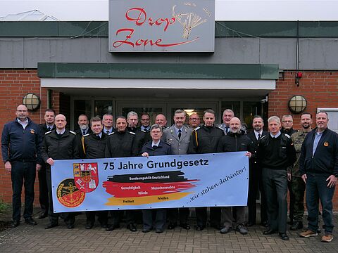Gemeinsam für Demokratie, DBwV-Mitglieder stehen fest zum Grundgesetz. Foto: DBwV