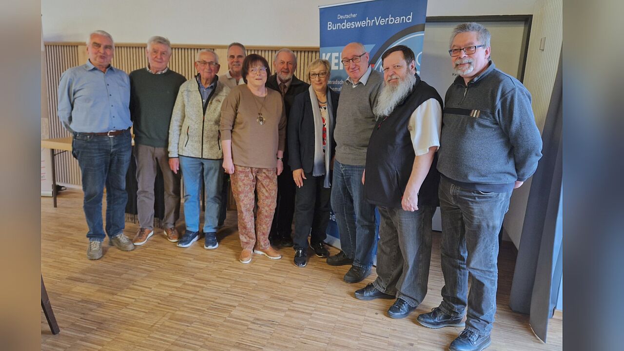 Der neue Vorstand der KERH Landesberg mit Norbert Janka (von links), Armin Dries, Alex Kiener, Stellvertreter Michael Sing, Marion Jeckeln-Schmidt, Vorsitzender Toni Rathgeb, Heike Roletscheck, Hans-Gerd Rau, Gilbert Daniel, Werner Klauer. Foto: Toni Rathgeb