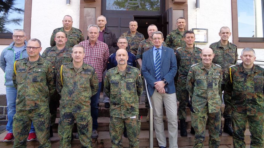 Wichtige Informationen für zukünftige Pensionäre aus dem Bezirk 7 gab es bei der Vortragsveranstaltung im Kasino Idar-Oberstein. Foto: DBwV Bez Saar-Nahe-Westpfalz