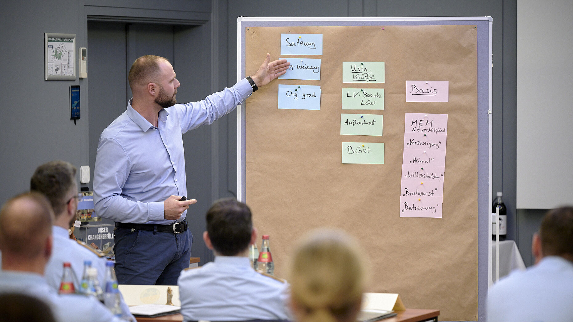 Im Workshop tauschten Teilnehmer und Mandatsträger ihre Wünsche und Erwartungen zur Arbeit im DBwV aus. Foto: DBwV/Ingo Kaminsky