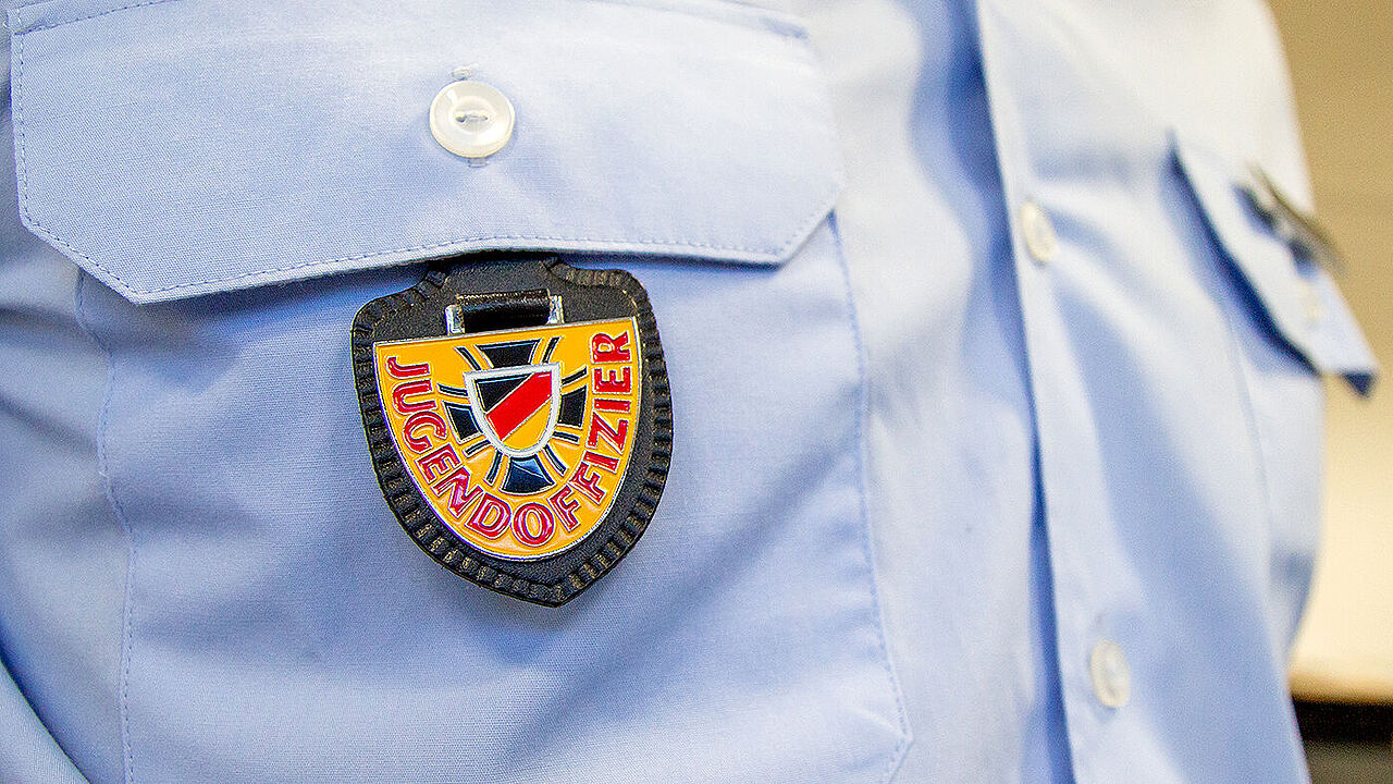 Jugendoffiziere informieren über Sicherheitspolitik und die Bundeswehr. Sie sind wichtig für die Öffentlichkeitsarbeit der Truppe. Foto: DBwV/Gunnar Kruse
