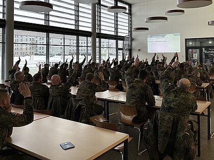 Kontinuität war das Motto der Wahlen bei der TruKa in Hagenow. So wurde der bisherige Vorstand weitestgehend in seinen Ämtern bestätigt. Foto: Jens Pollok