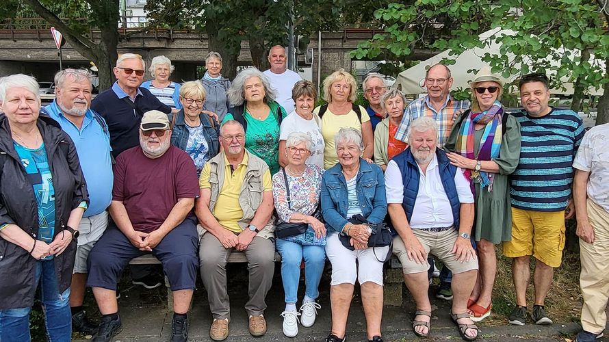 Auf Schiffstour ging es für die Vorstandsmitglieder der KERH Köln gemeinsam mit ihren Ehefrauen. Foto: Oberstabsbootsmann a.D. Norbert Gerdes