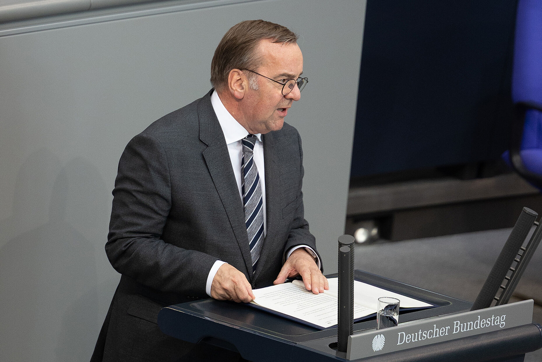 Verteidigungsminister Boris Pisstorius würdigte die Arbeit von Eva Högl als "Anwältin der Soldaten". Foto: DBwV/Yann Bombeke