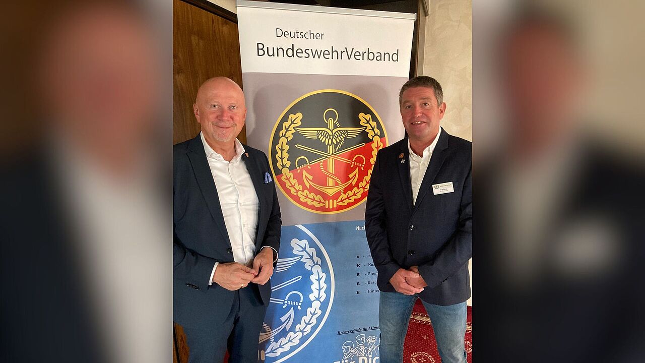 Bürgermeister Michael Hannebacher wurde vom Kameradschaftsvorsitzenden Jörg Sorge begrüßt. Foto: DBwV