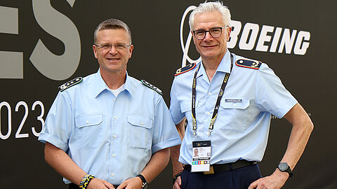 Oberst André Wüstner, Bundesvorsitzender des Deutschen BundeswehrVerbandes, und Brigadegeneral Alfred Marstaller (r.), Projektleiter der Invictus Games Düsseldorf 2023  Foto: DBwV/Flachsmeier