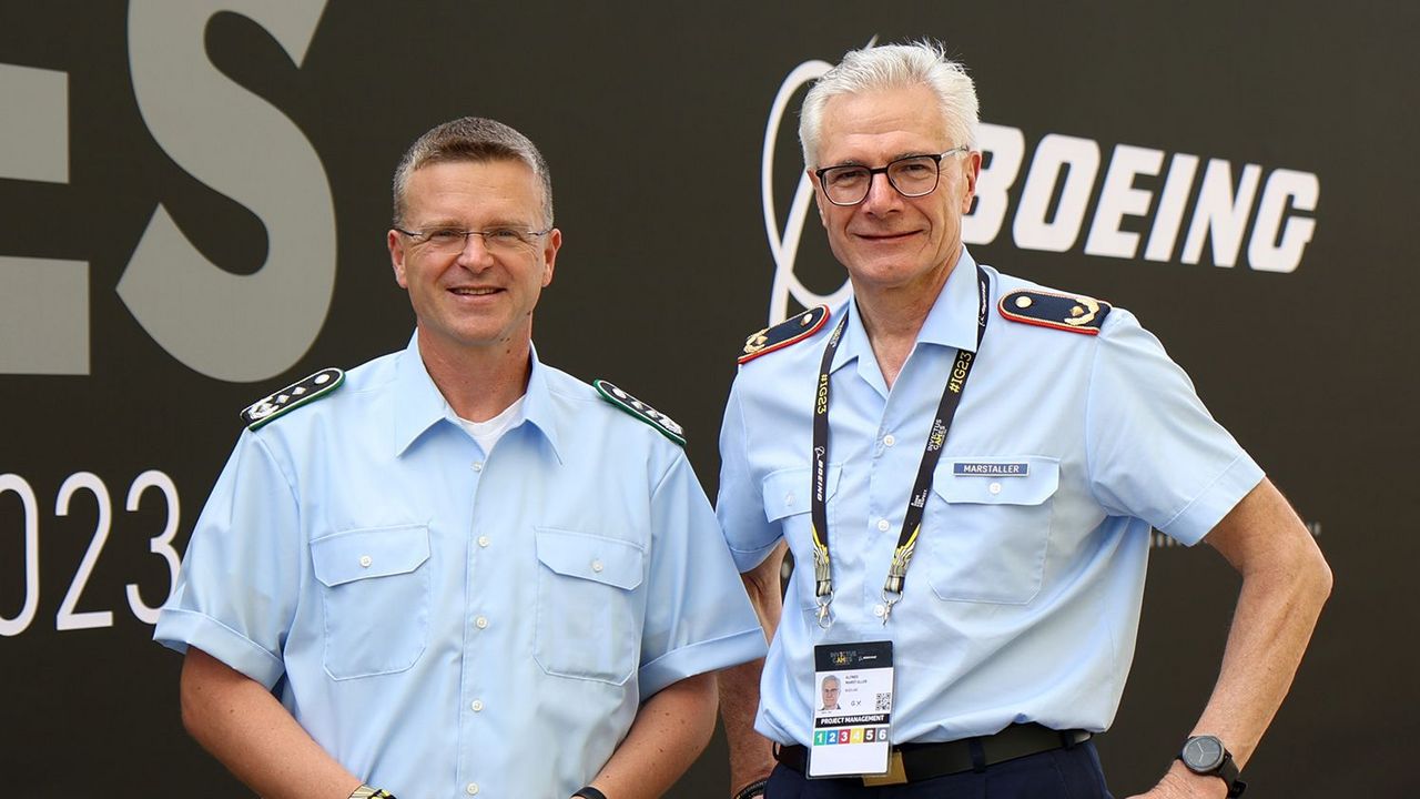 Oberst André Wüstner, Bundesvorsitzender des Deutschen BundeswehrVerbandes, und Brigadegeneral Alfred Marstaller (r.), Projektleiter der Invictus Games Düsseldorf 2023  Foto: DBwV/Flachsmeier