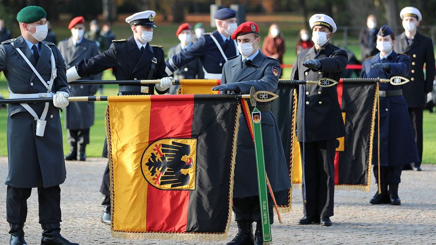 In Zukunft sollen "Dimensionen" die neue Gliederung der Bundeswehr abbilden. Foto: Bundeswehr/Sebastian Wilke