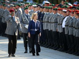 Feierliches Gelöbnis auf dem Paradeplatz des Bundesministeriums der Verteidigung in Berlin. Die Frage ist: Wann darf sich ein Soldat Veteran nennen? Foto: Bundeswehr/Sebastian Wilke