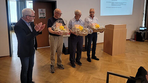 Der Vorsitzende der StOKa Minden Ralf Orthen (v.l.n.r.) mit den Geehrten Dieter Hanke und Berndt Fricke sowie dem scheidenden Standortbeauftragten Detlef Schlingmann. Foto: StOKa Minden