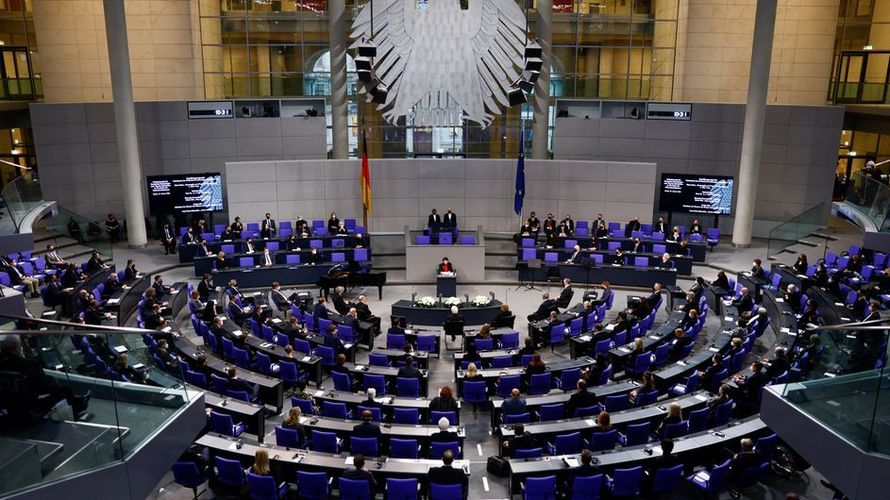 Bei der Gedenkstunde im Bundestag schilderte die Holocaust-Überlebende Inge Auerbacher ihren unfassbaren Lebensweg. Foto: DBT/Tobias Koch