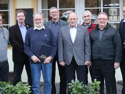 (v.l.): Klaus Willmes, Frank Haufe, Peter Fickler, Lothar Rehder, Günter Burkhart, Adolf Böhm, Jörg Lagershausen, Matthias Schneider. Foto: DBwV/ Winfried Rimmele