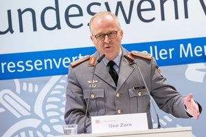 Generalinspekteur Eberhard Zorn: „Der Korporal kommt.“ Foto: DBwV/Scheurer