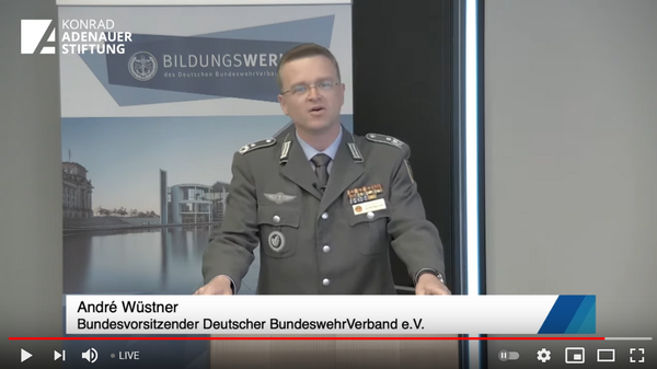 Oberstleutnant André Wüstner forderte, dass die Deutschen ihre "sicherheitspolitische Komfortzone" verlassen müssten. Foto: Screenshot DBwV