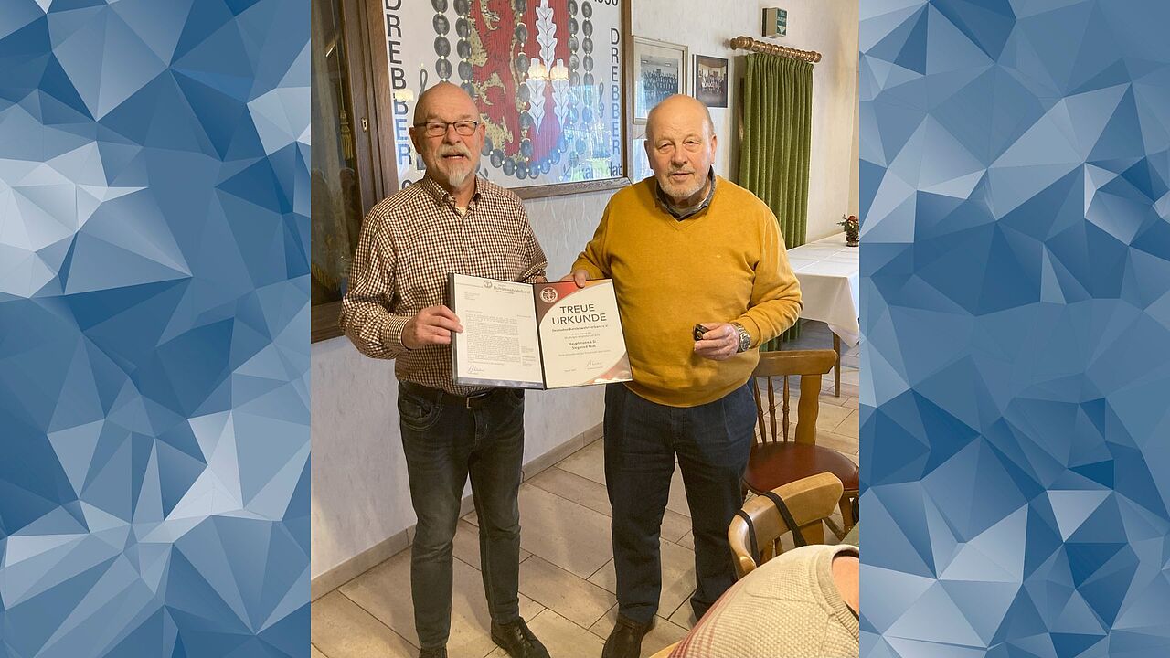 Joachim Triemer (links) mit dem Jubilar Siegfried Noß. Foto: DBwV