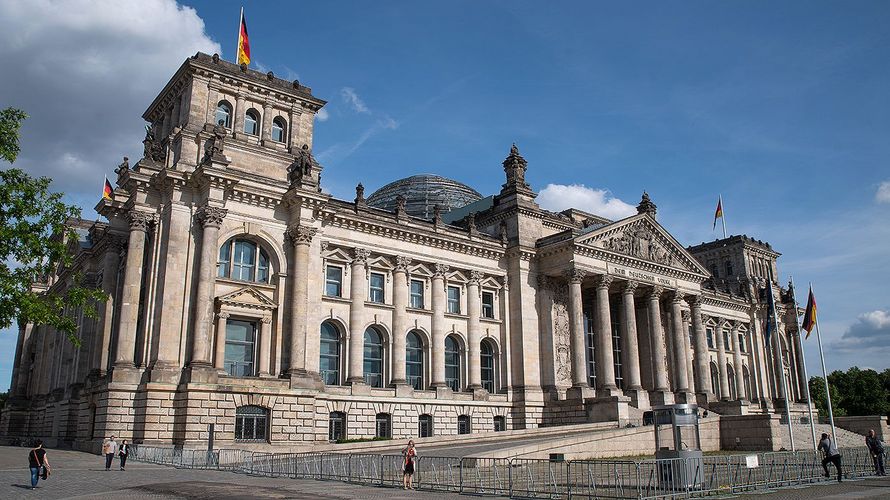 Blick auf den Reichstag: Sitz des Deutschen Bundestags. Foto: DBwV/Bombeke