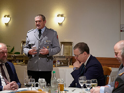 Beim Regionalempfang in Veitshöchheim: Landesvorsitzender Oberstleutnant a.D. Josef Rauch, Würzburger Landrat Thomas Eberth, Erster Bürgermeister Jürgen Götz. Foto: Ingo Kaminsky